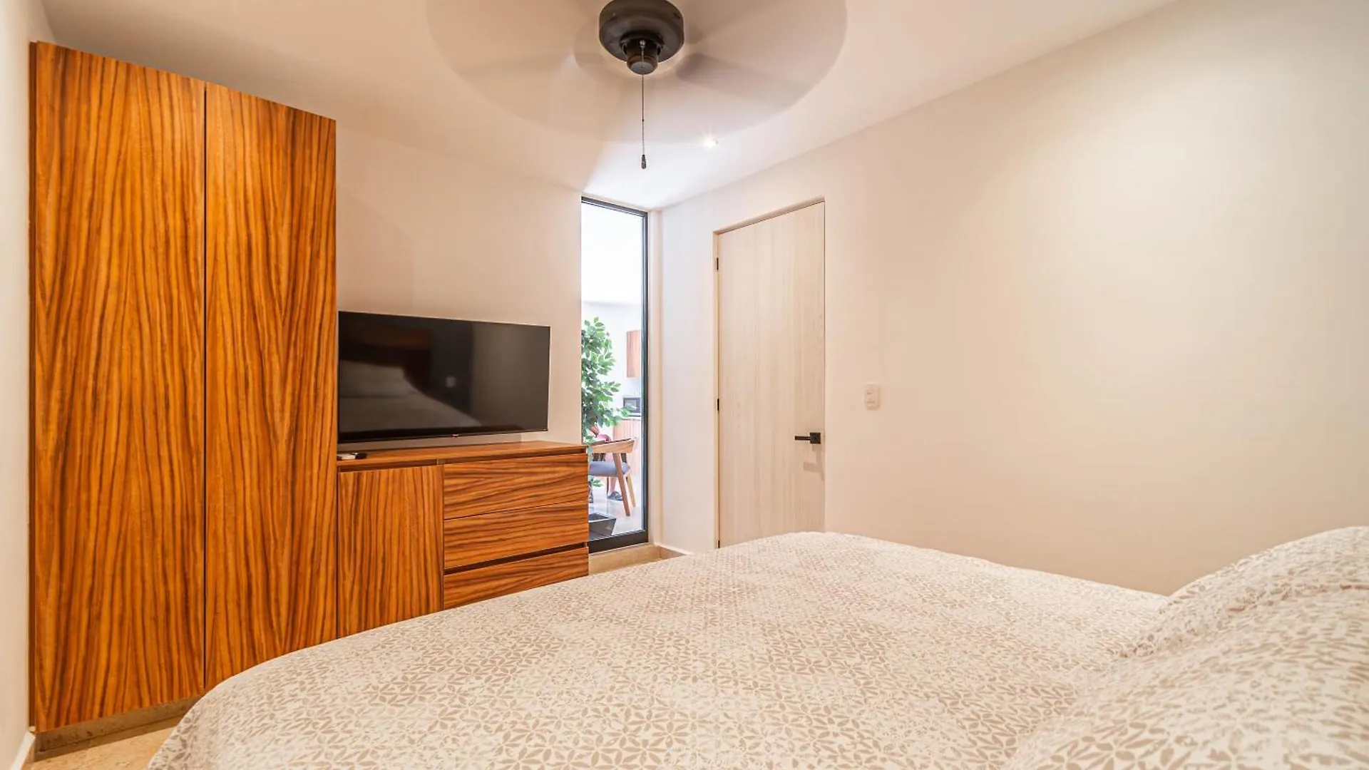 1 Bd Suite With Private Balcony, Rooftop Pool, Gym Tulum Mexico