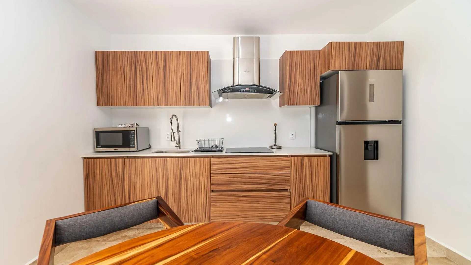 1 Bd Suite With Private Balcony, Rooftop Pool, Gym Tulum