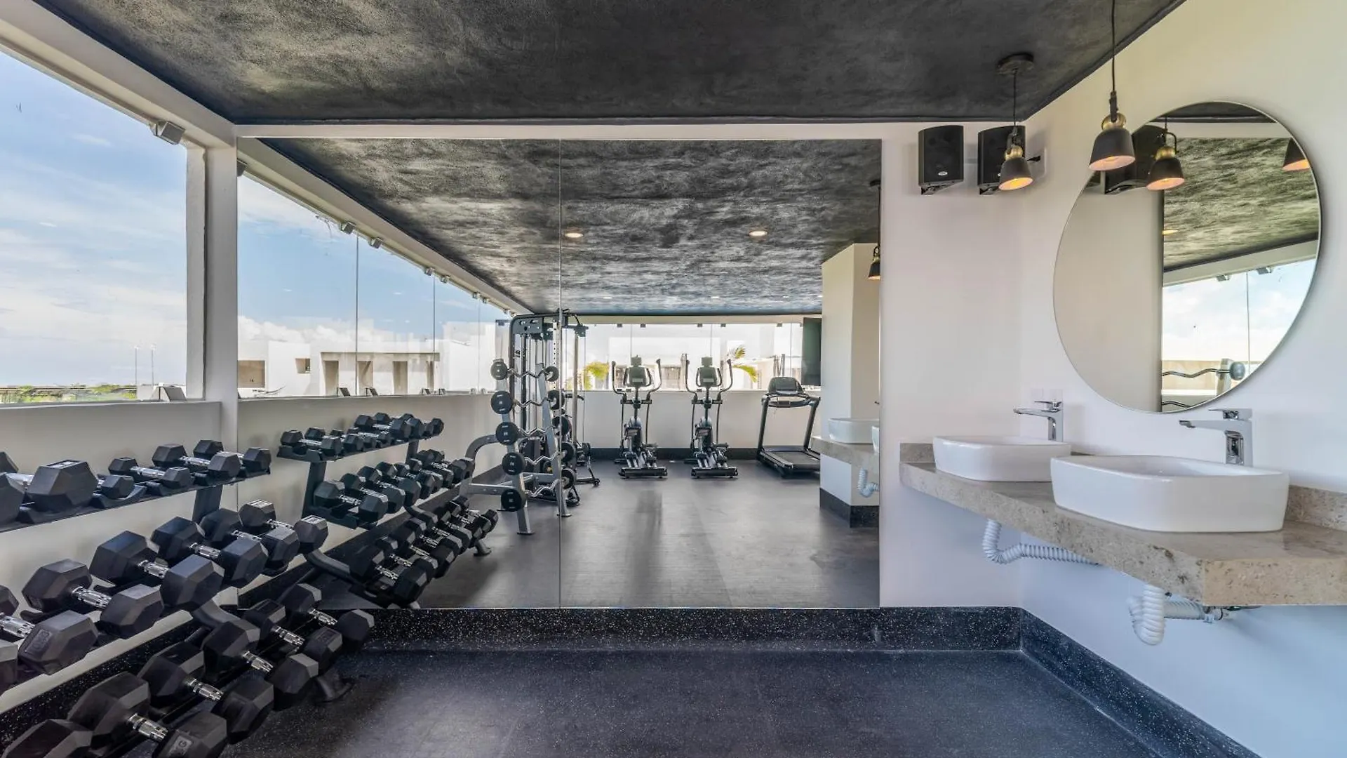 Holiday home 1 Bd Suite With Private Balcony, Rooftop Pool, Gym Tulum Mexico