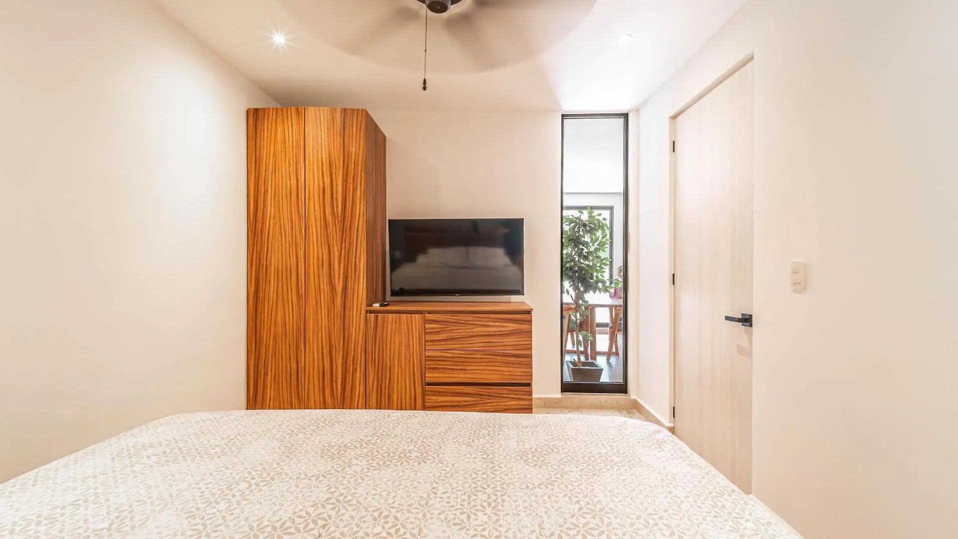 1 Bd Suite With Private Balcony, Rooftop Pool, Gym Tulum