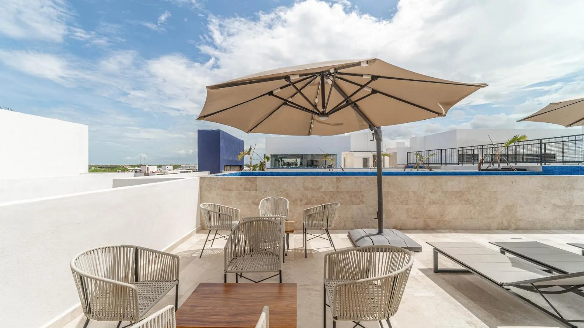 1 Bd Suite With Private Balcony, Rooftop Pool, Gym Tulum Holiday home