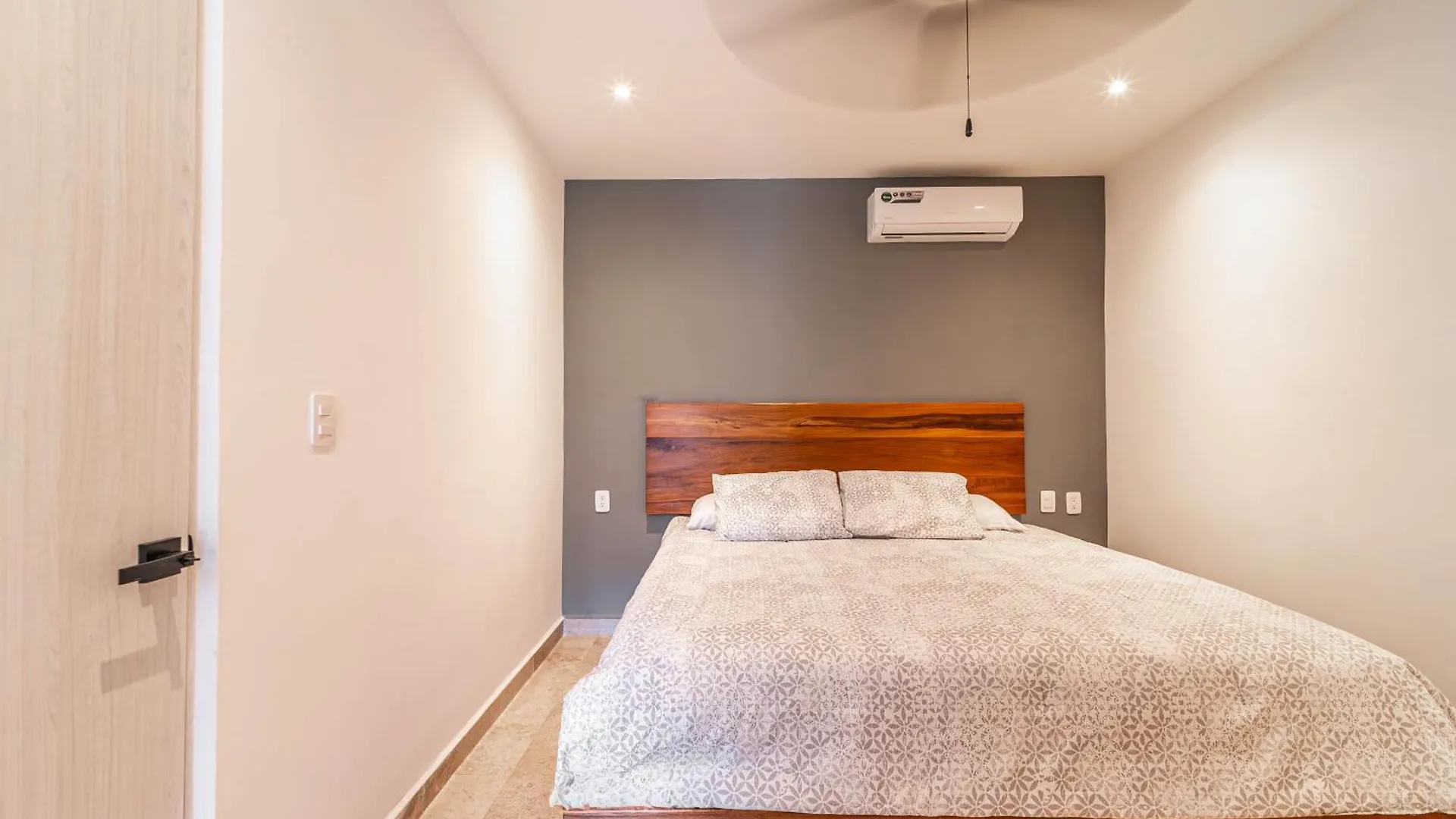Holiday home 1 Bd Suite With Private Balcony, Rooftop Pool, Gym Tulum